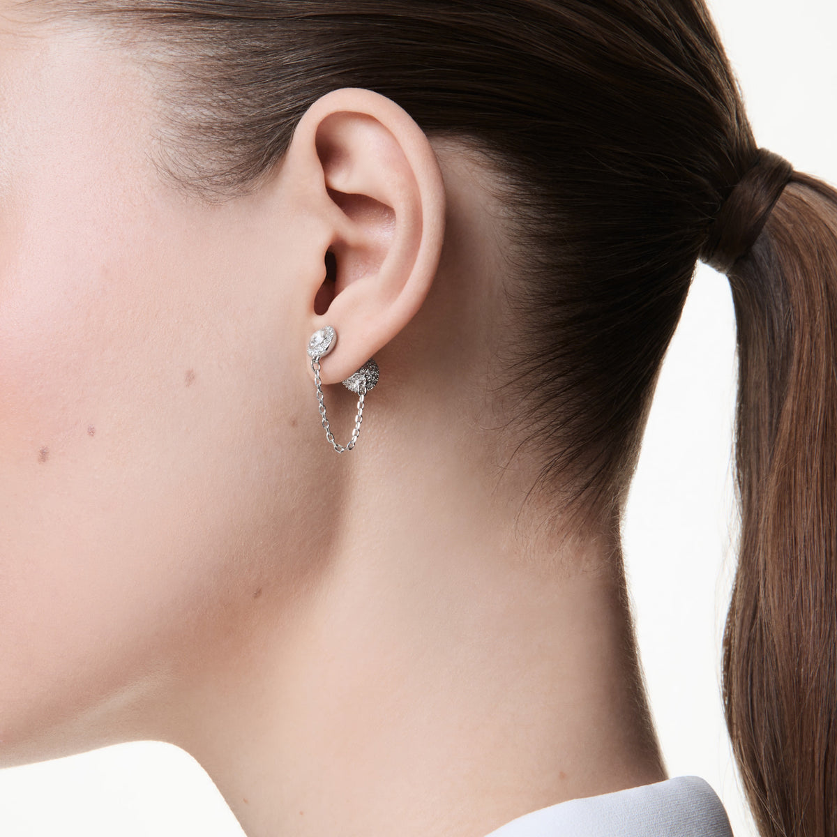 Una Angelic drop earrings